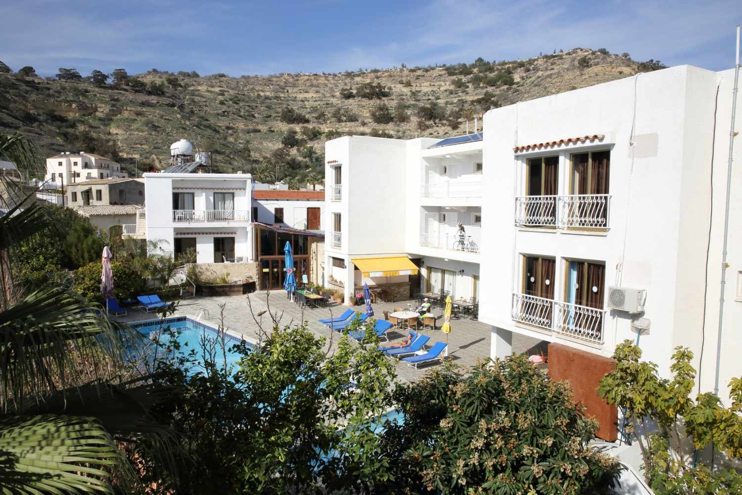 Antonis G Hotel cover