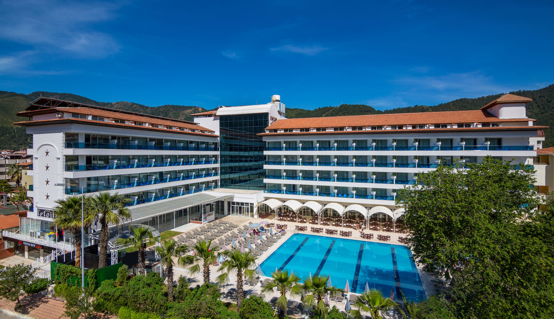 L'Etoile Beach Hotel cover