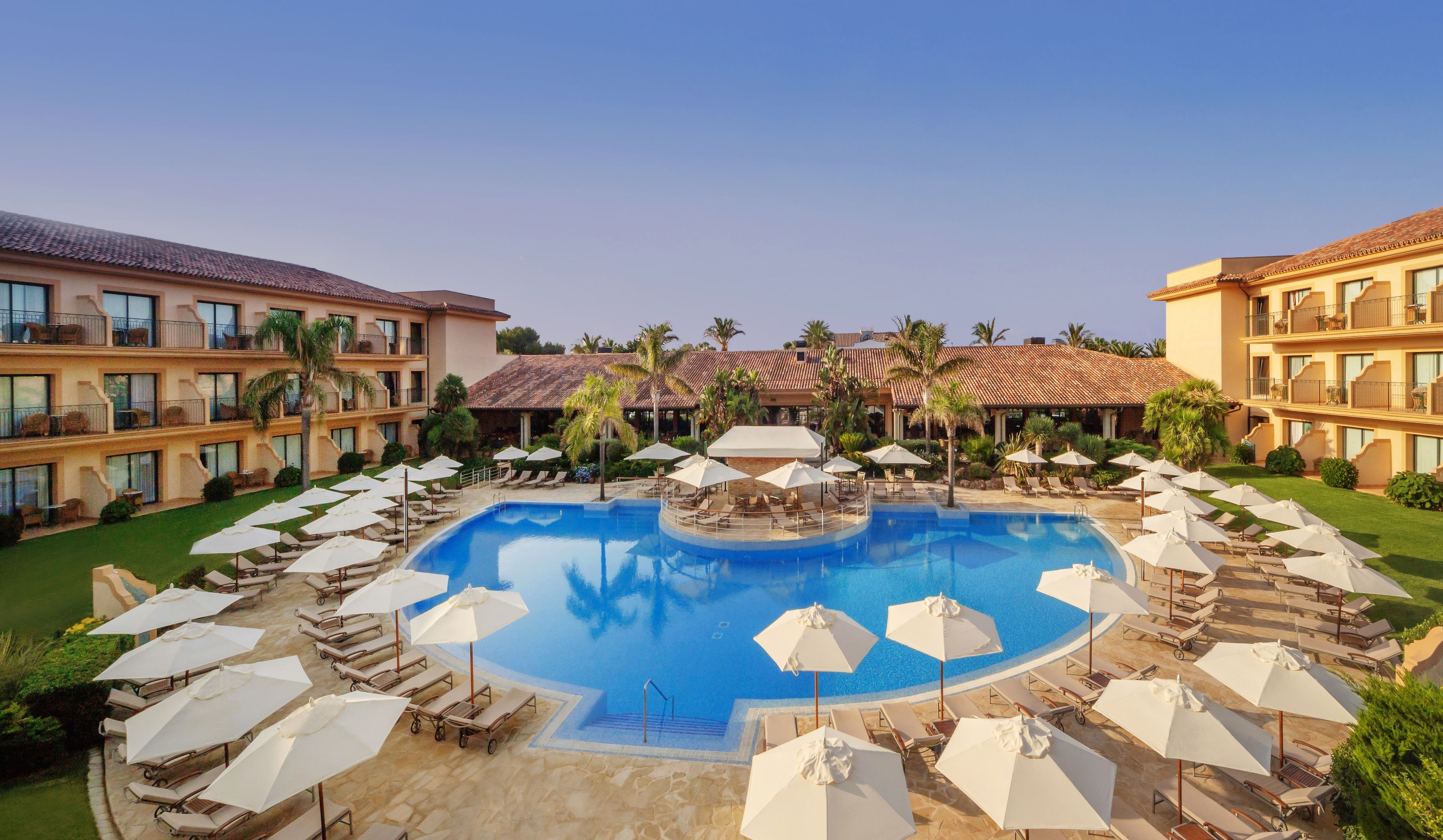 La Quinta Menorca by PortBlue Boutique cover