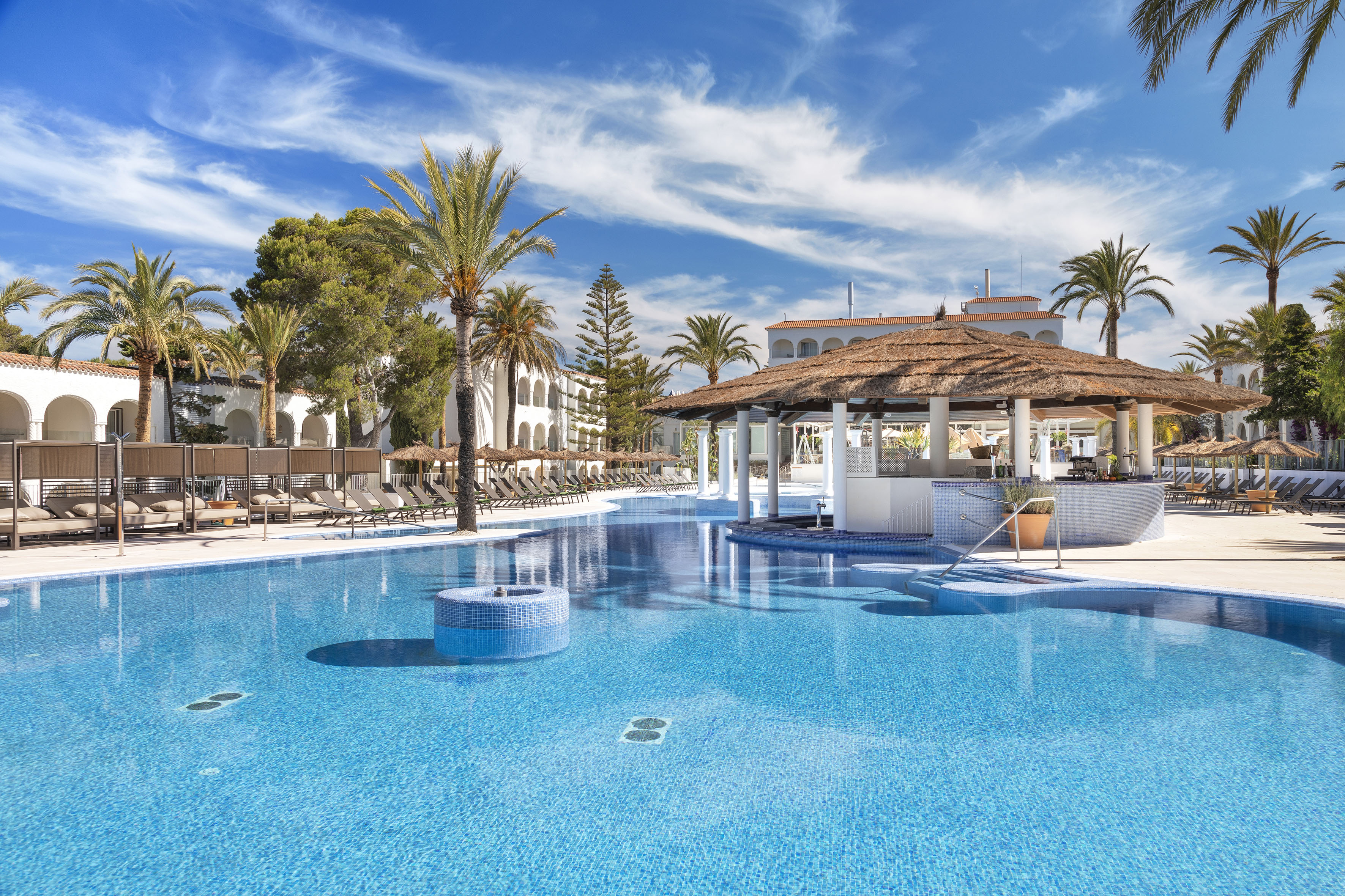 Meliá Zahara Resort & Villas cover