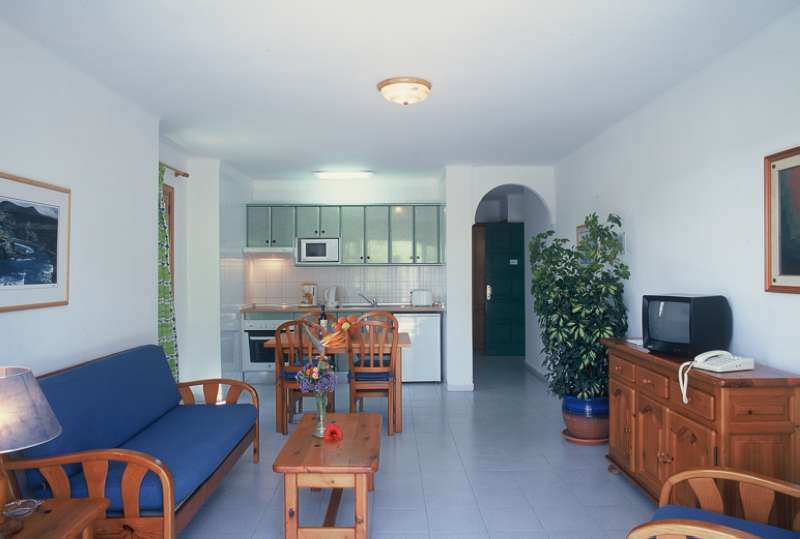 Nazaret Apartamentos cover