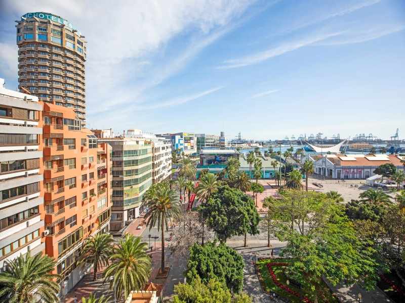 Apartamentos Miami cover