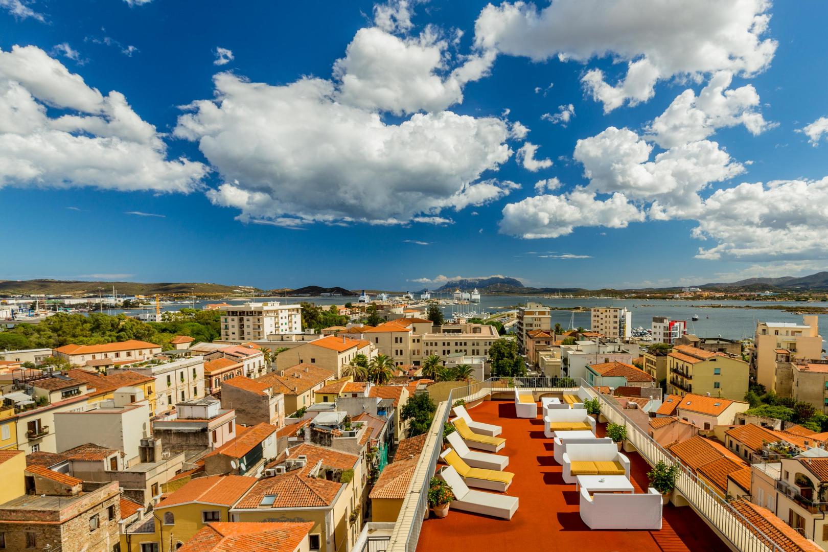 Hotel Panorama cover