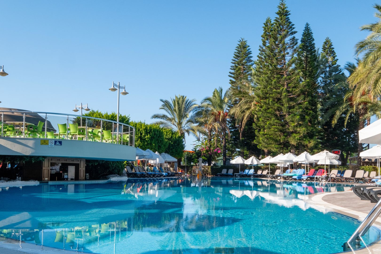 Side Sun Hotel cover