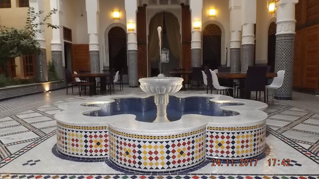 Riad Au 20 Jasmins cover