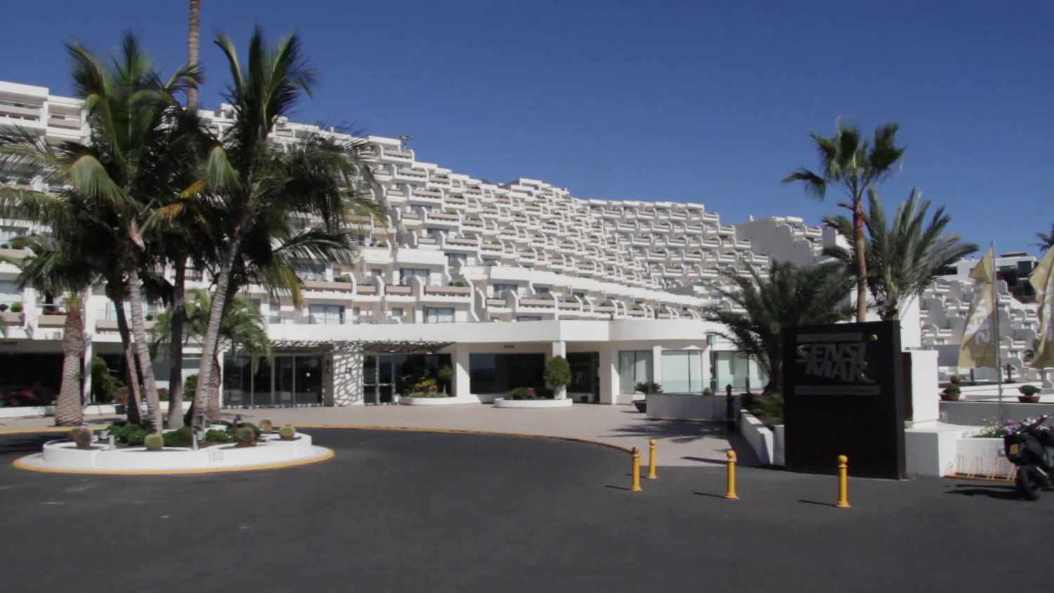 Hotel Riu Palace Calypso cover
