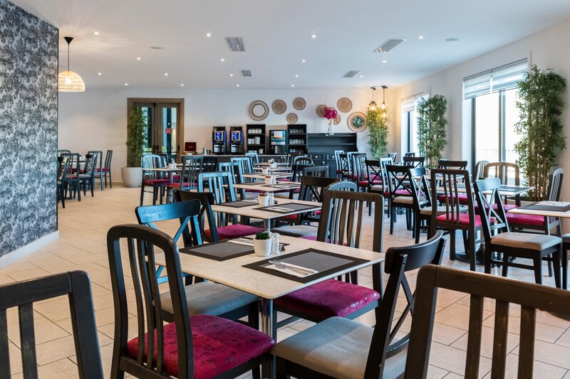Plaza Regency Hotel cover