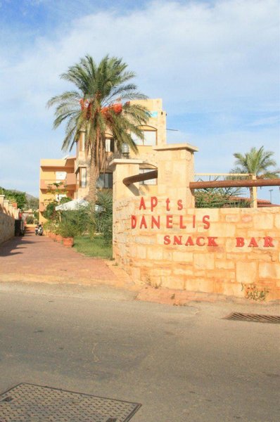 Danelis Studios & Apartments cover