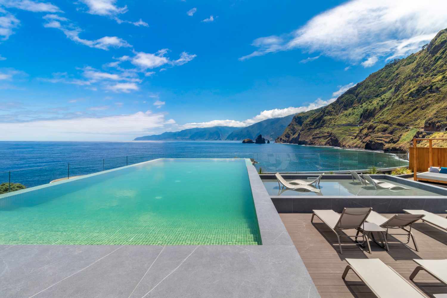 Aqua Natura Bay cover