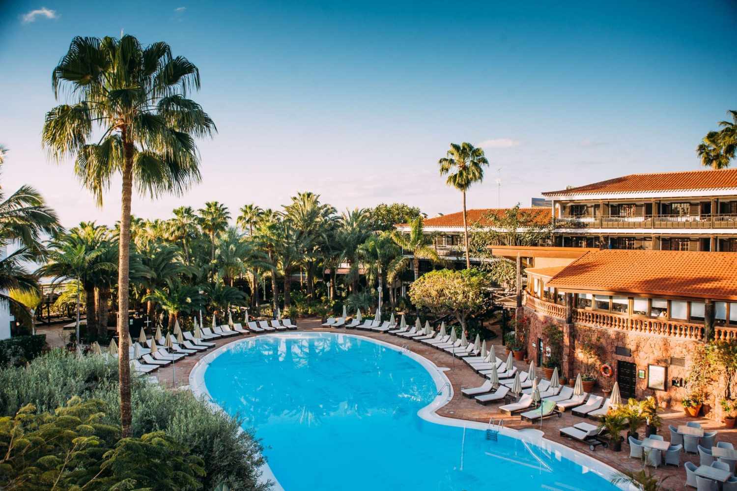 Hotel Parque Tropical cover