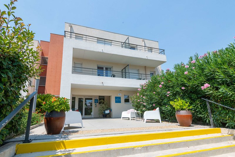 Comfort Aparthotel Cannes Mandelieu cover