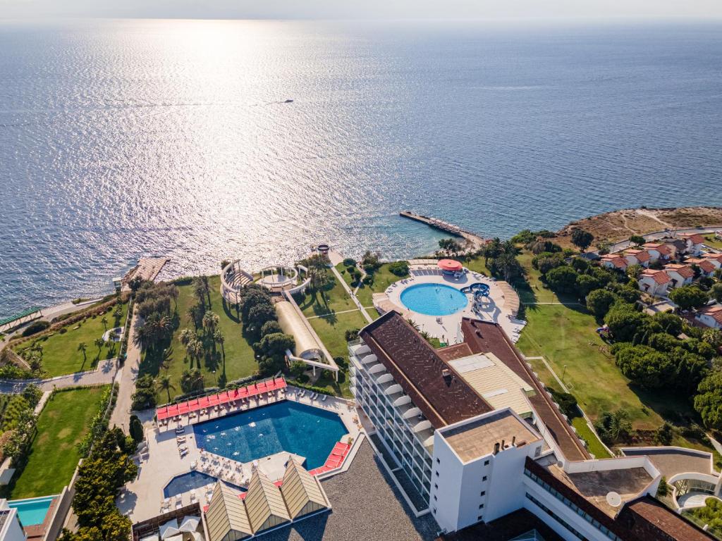Grand Hotel Ontur Çesme cover