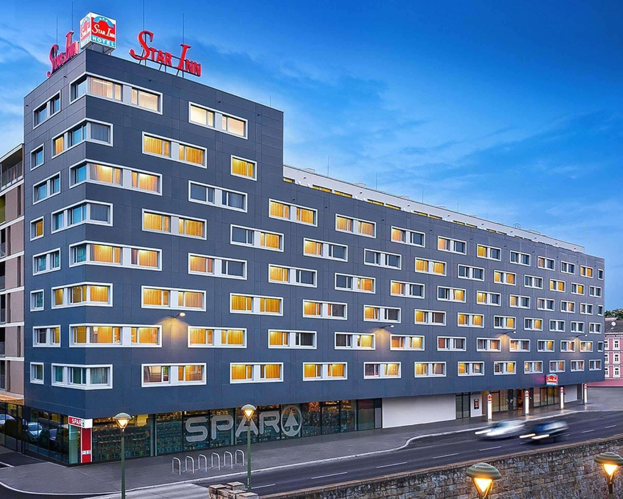 Leonardo Hotel Vienna Schönbrunn cover