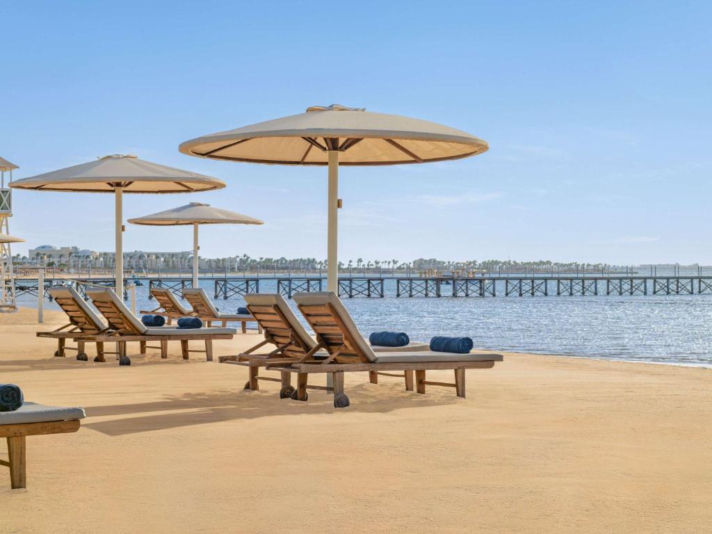 Mövenpick Waterpark Resort & Spa Soma Bay cover