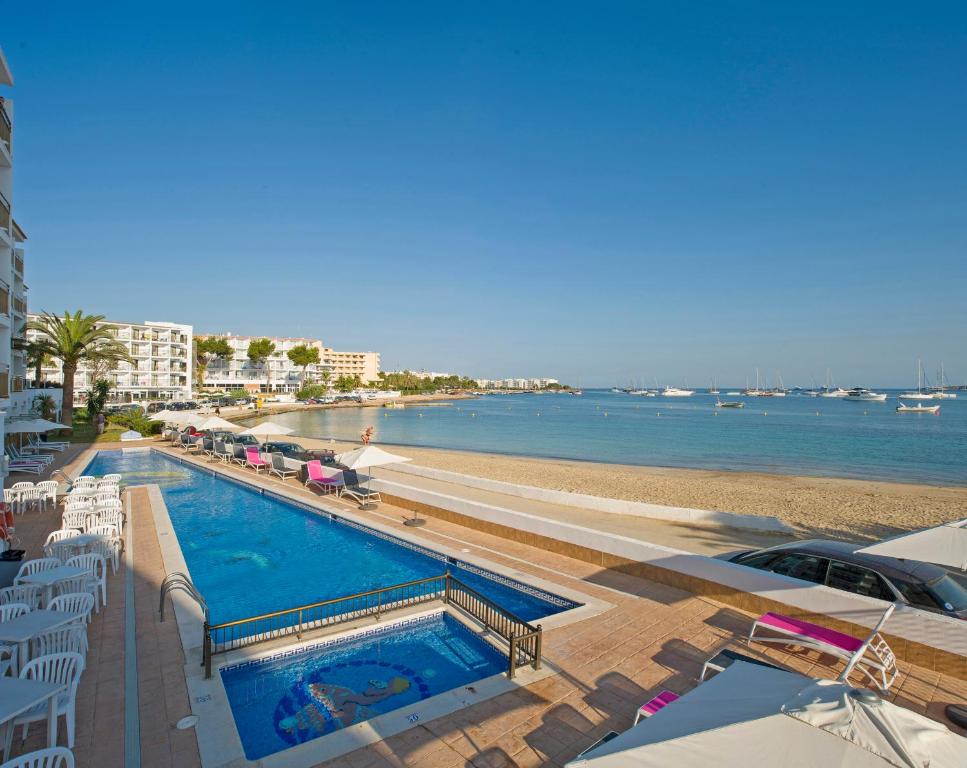 Hotel Vibra S'Estanyol cover