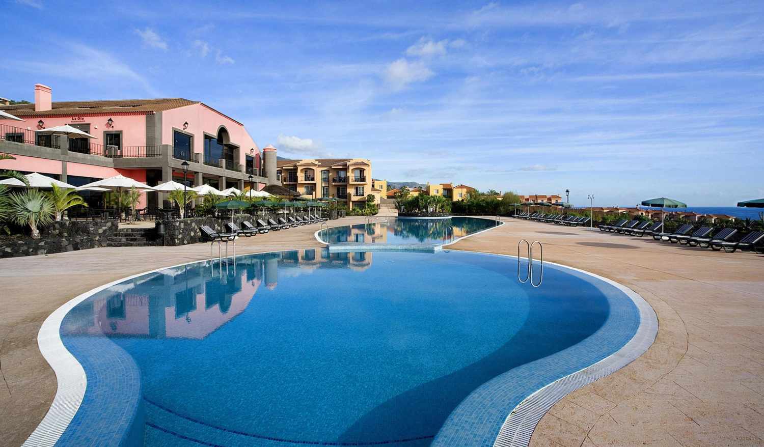 Hotel Las Olas cover