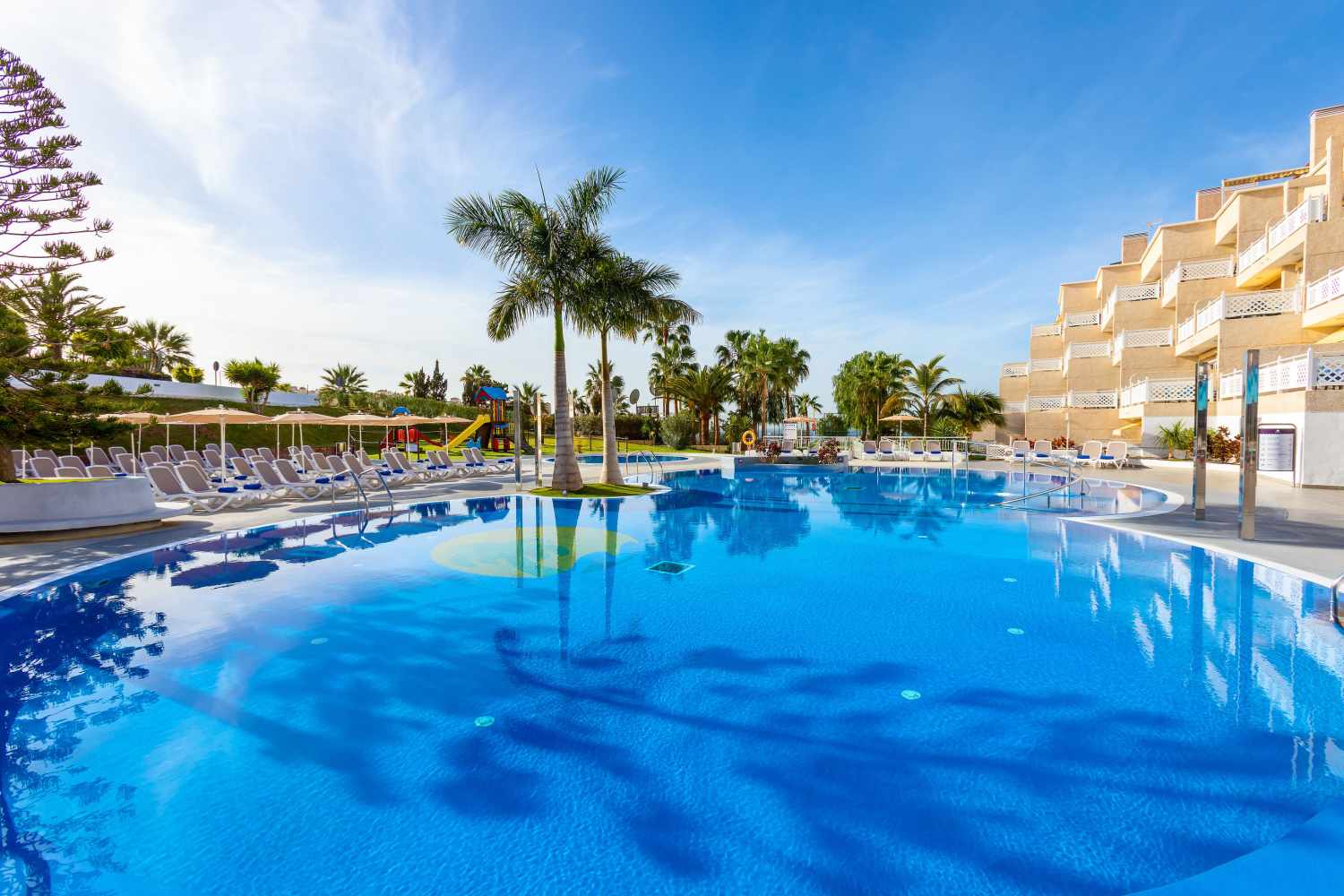 Tropical Park Hotel cover