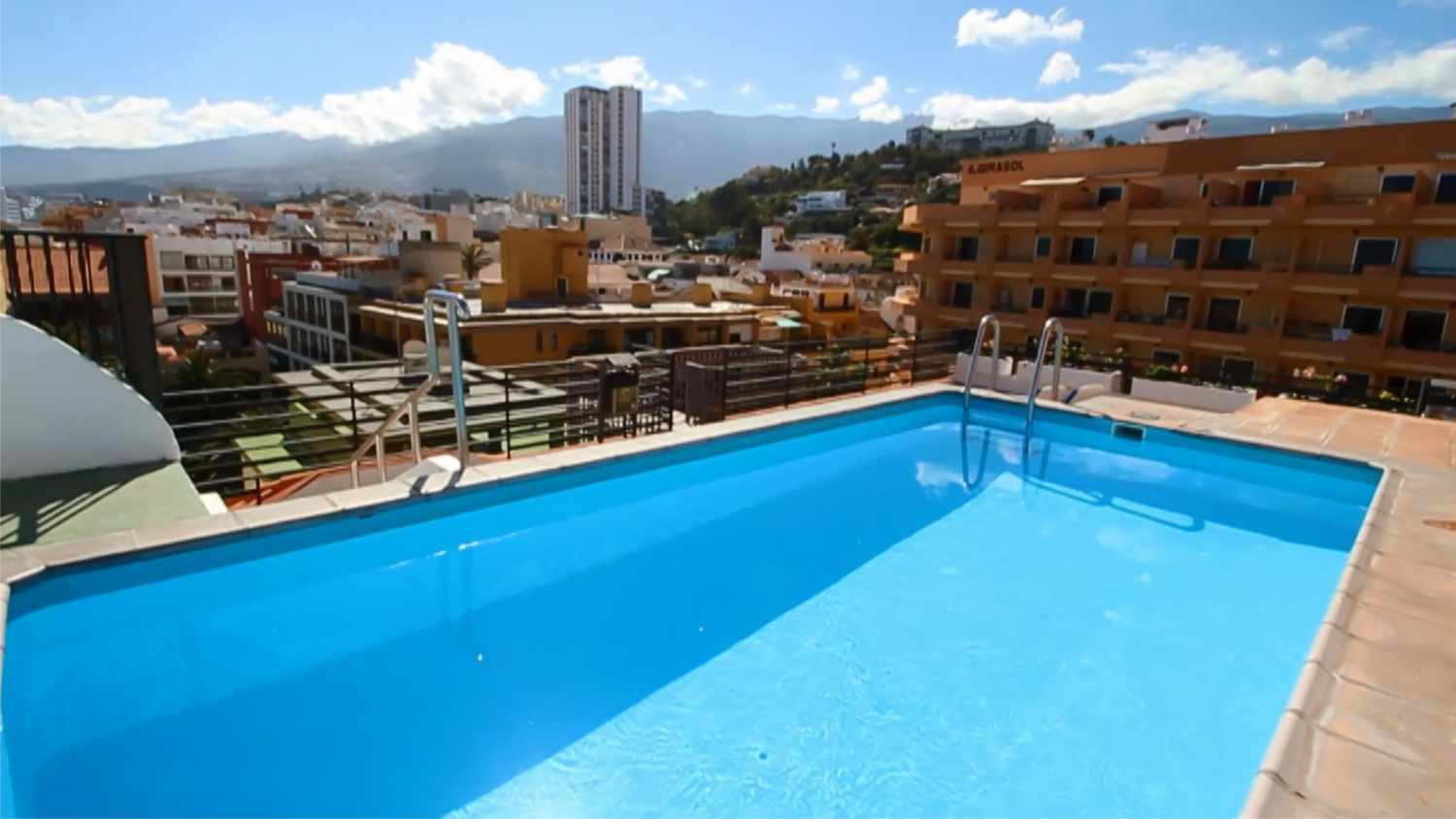 Apartamentos Park Plaza cover