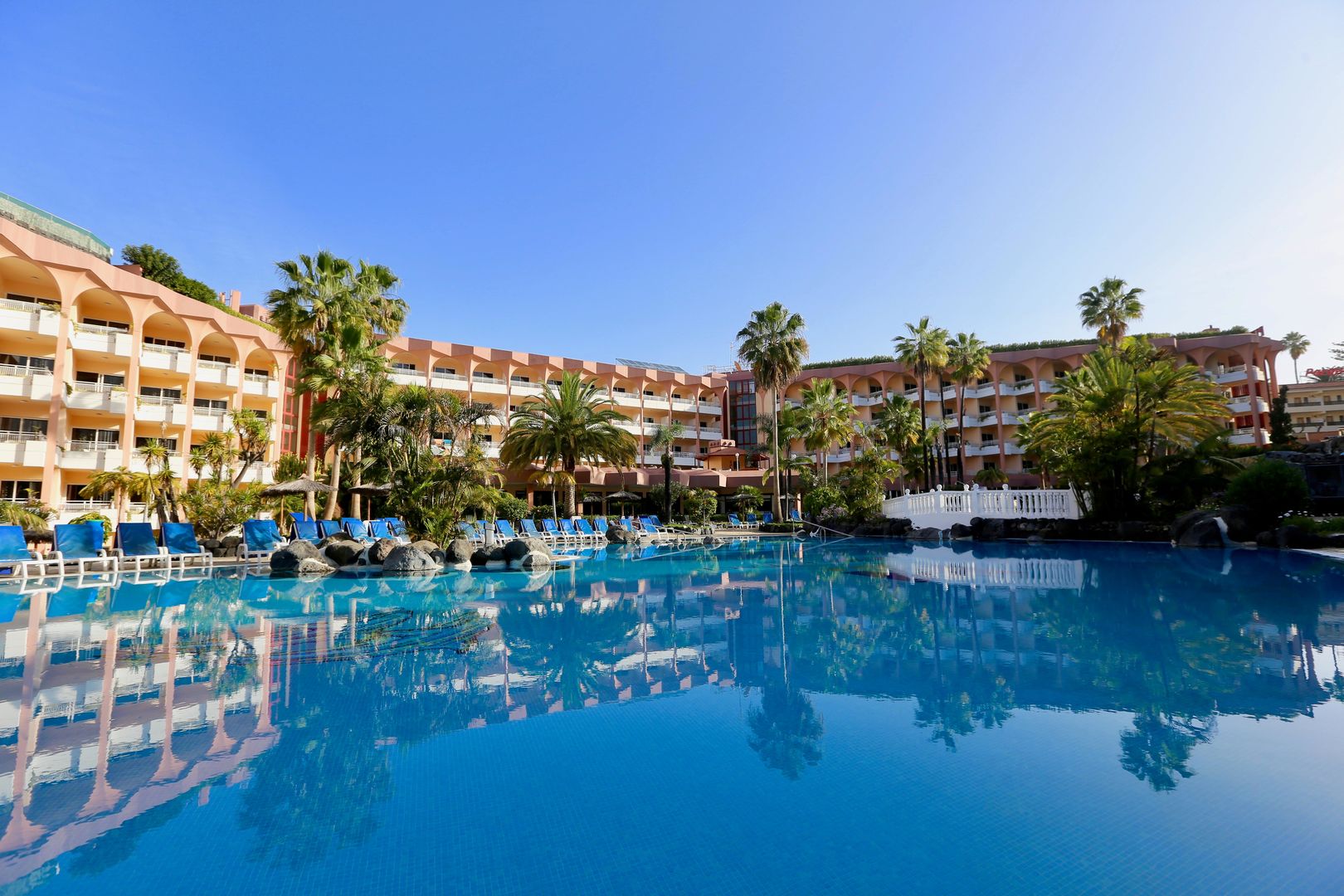 Hotel Puerto Palace cover