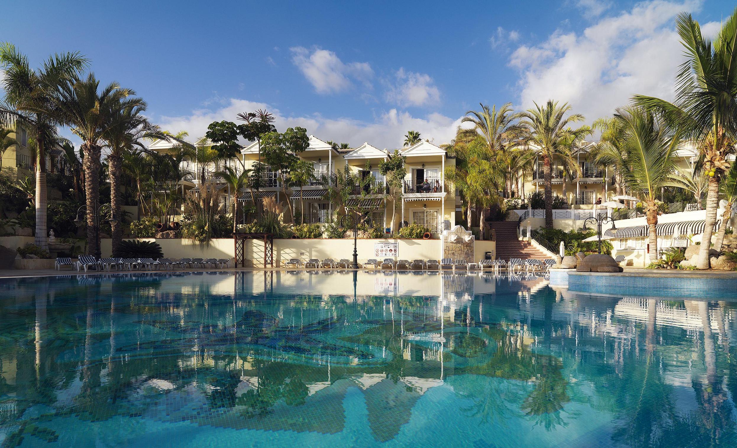 Gran Oasis Resort cover