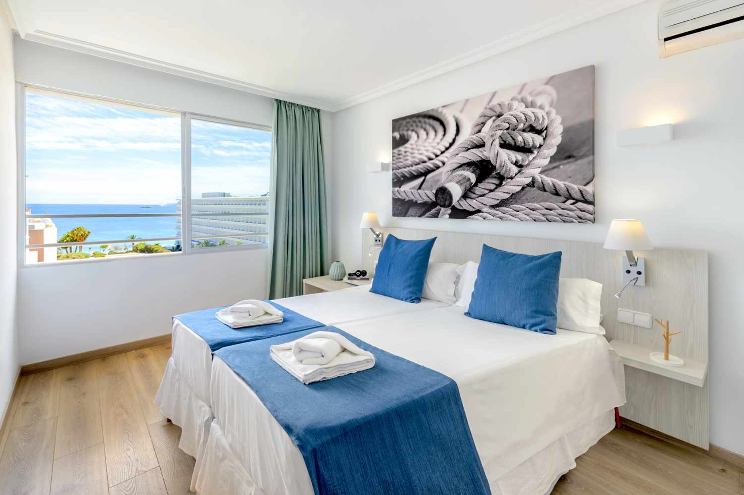 Apartamentos Vibra Tivoli cover