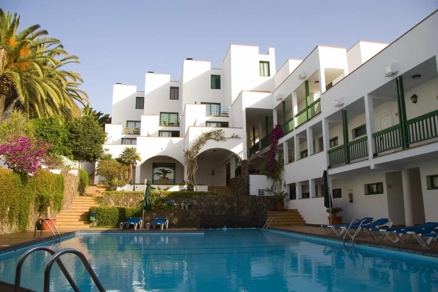 Aparthotel Esquinzo Y Monte del Mar