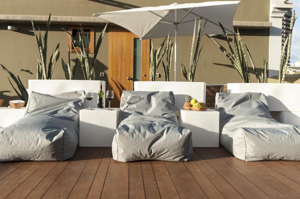 Hotel Catalina cover