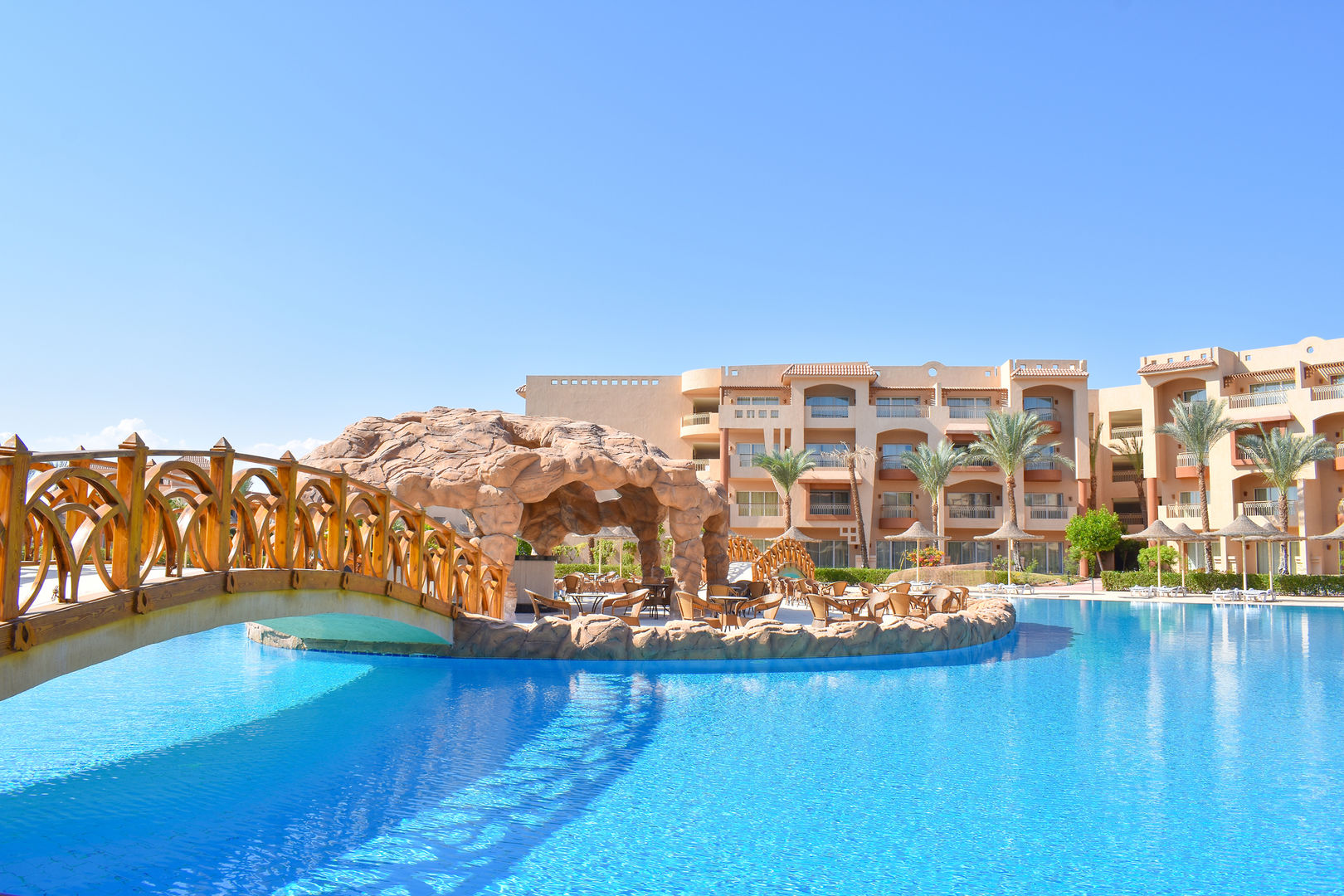 Parrotel Lagoon Waterpark Resort cover