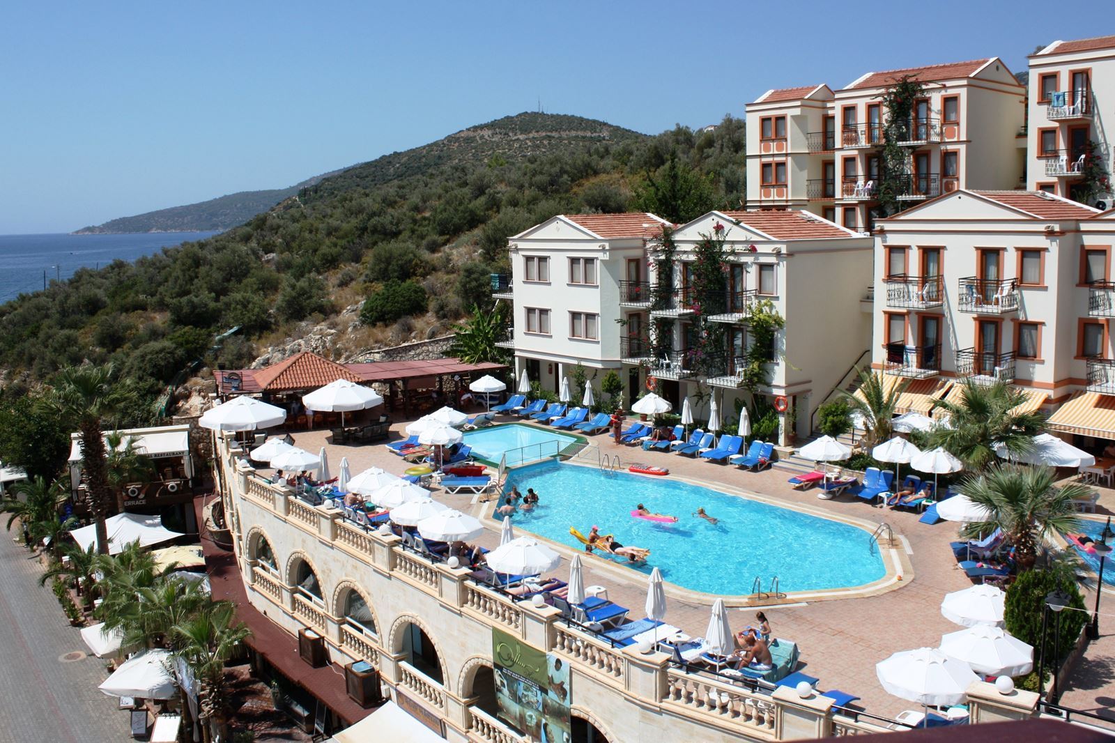 Pirat Hotel cover