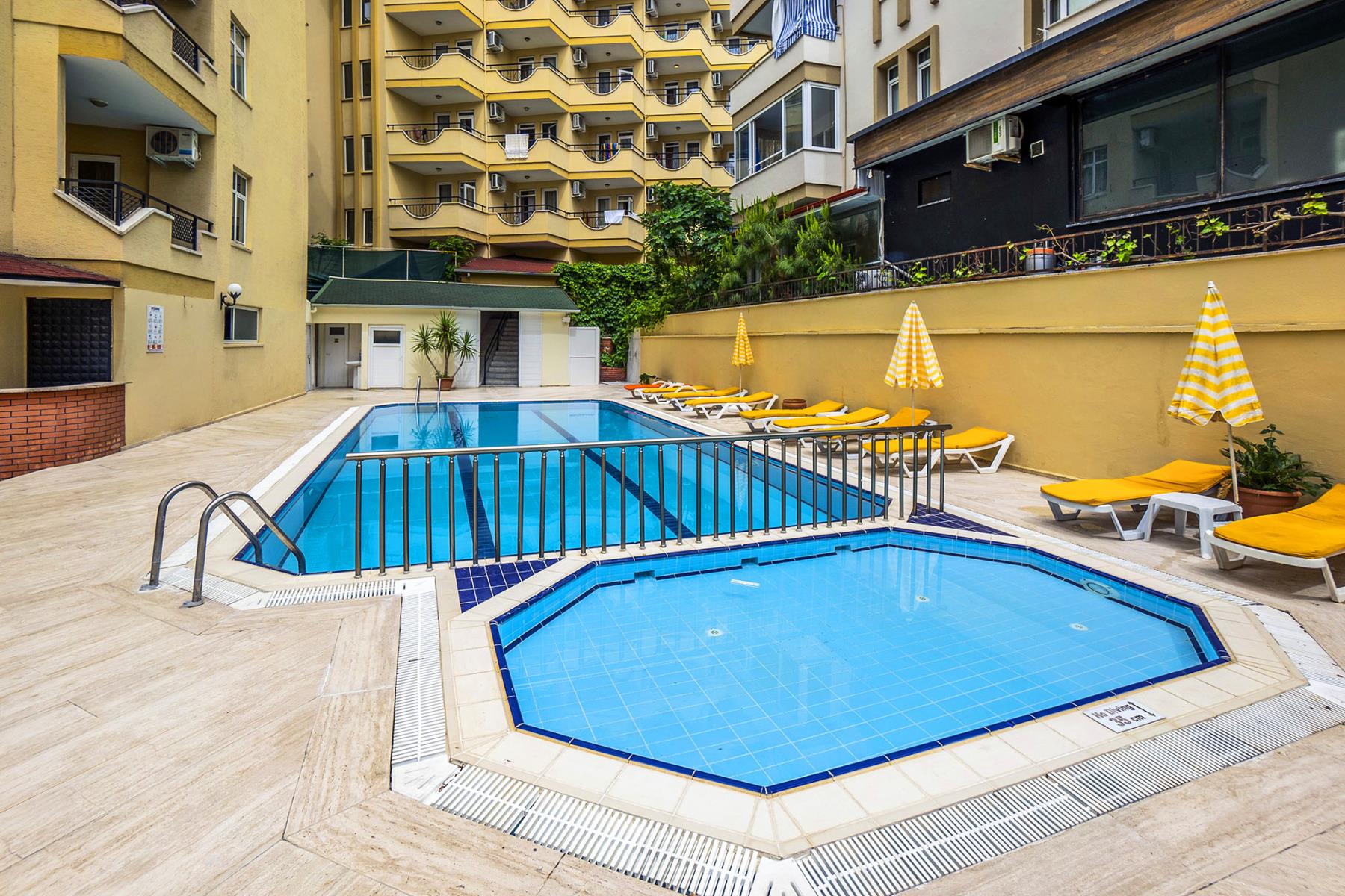 Kleopatra Beach Hotel cover