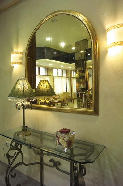 Hotel Dauro Premier cover