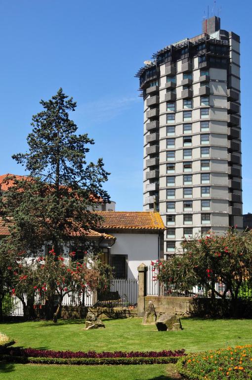 Hotel Dom Henrique Downtown cover
