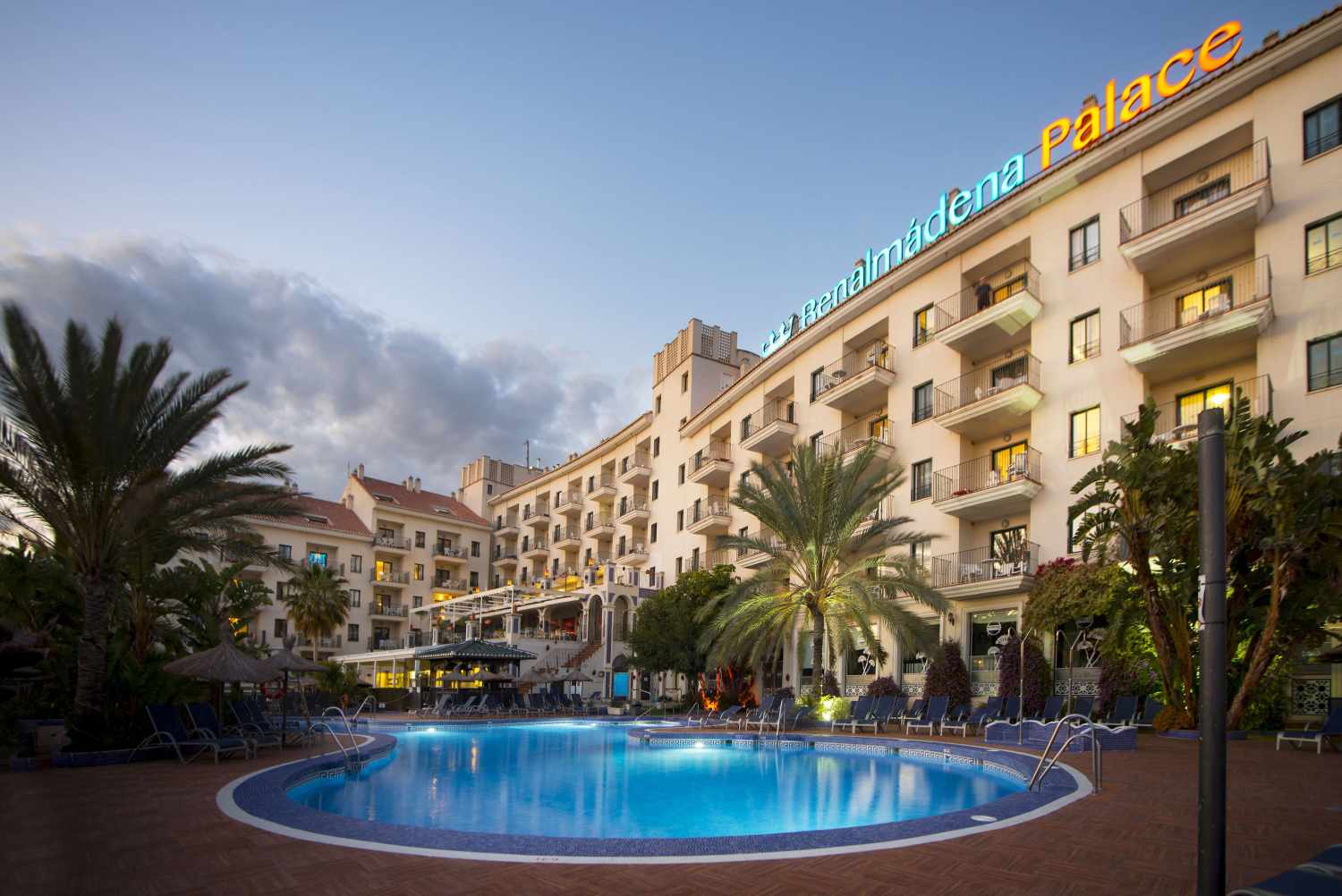 Benalmádena Palace cover