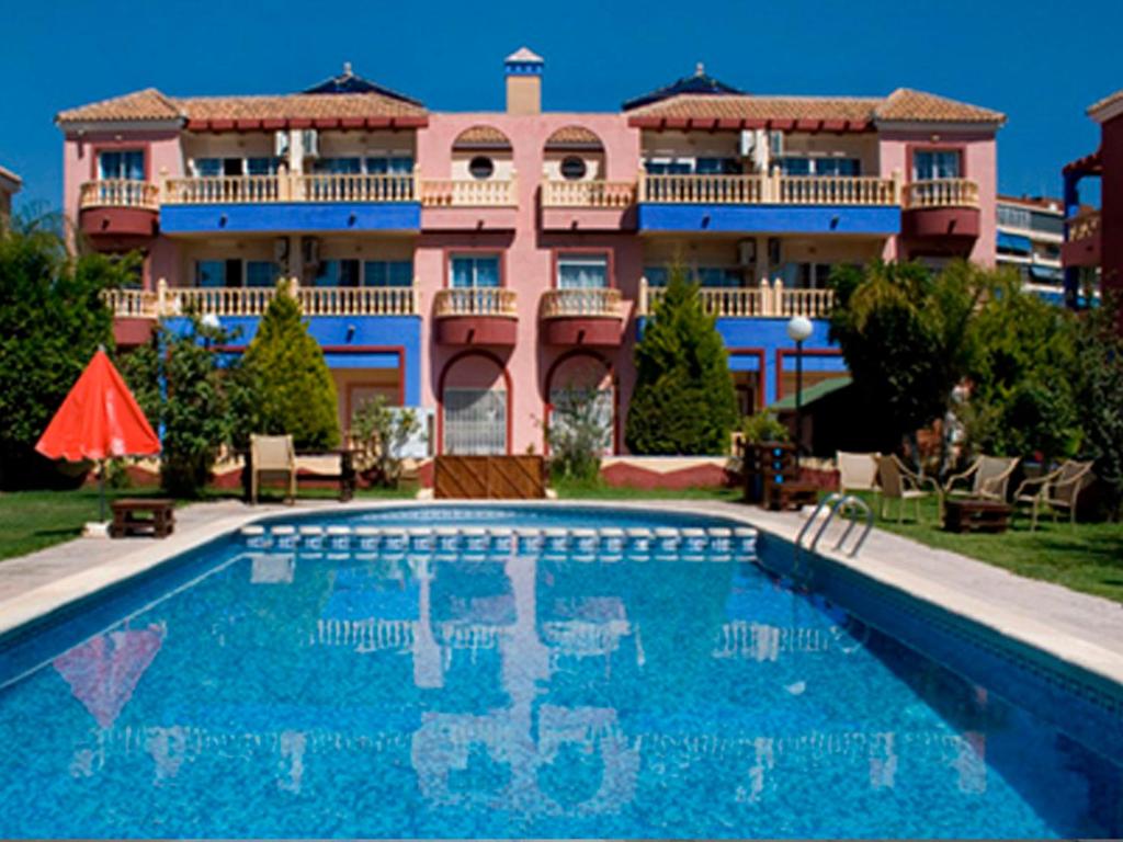 Apartamentos Marina Internacional cover