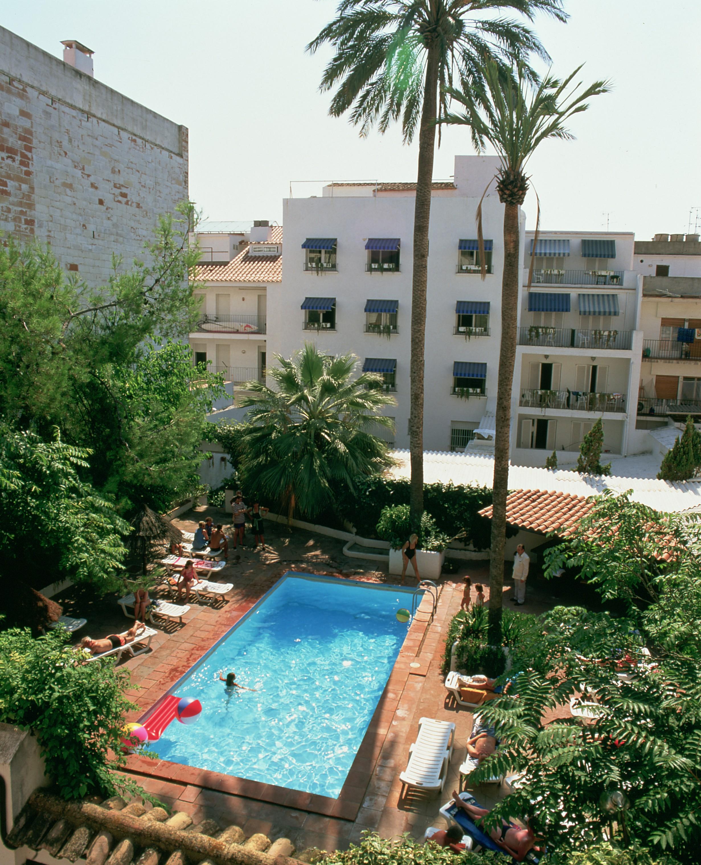 Hotel Galeon cover