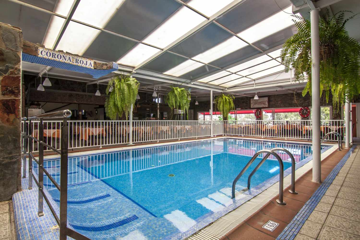 Hotel Corona Roja cover