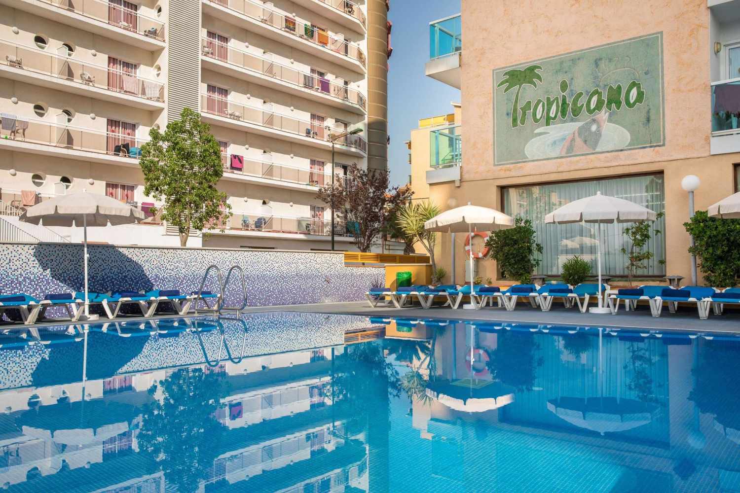 Hotel Cartago Nova by ALEGRIA cover