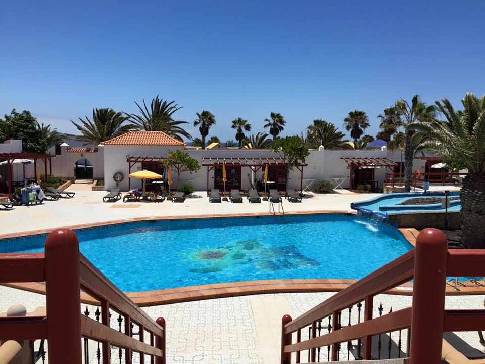 Bungalows Castillo Club Lake cover