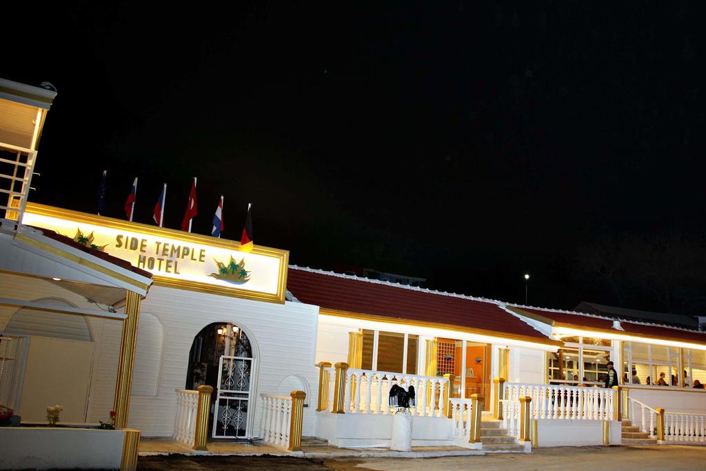 Side Temple Hotel cover
