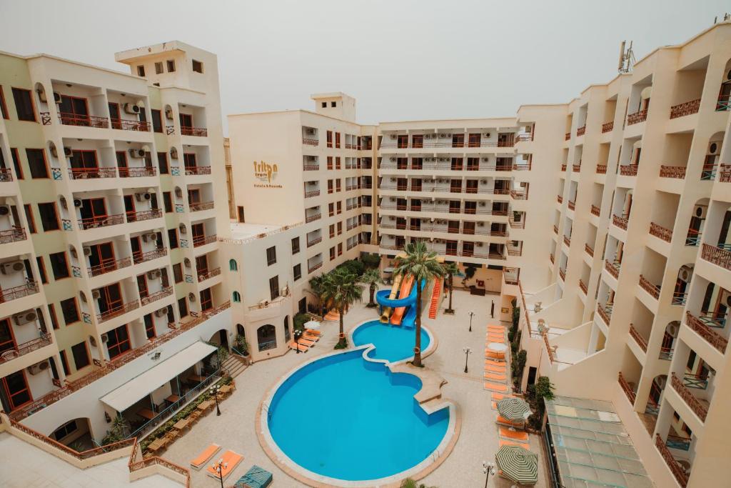 Empire Hotel Aqua Park cover