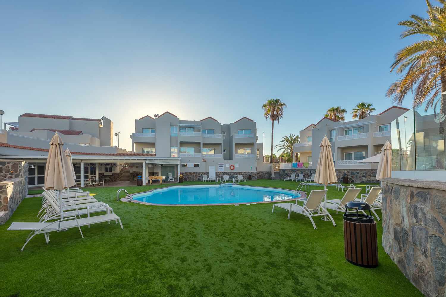 Apartamentos LIVVO Koala Garden cover