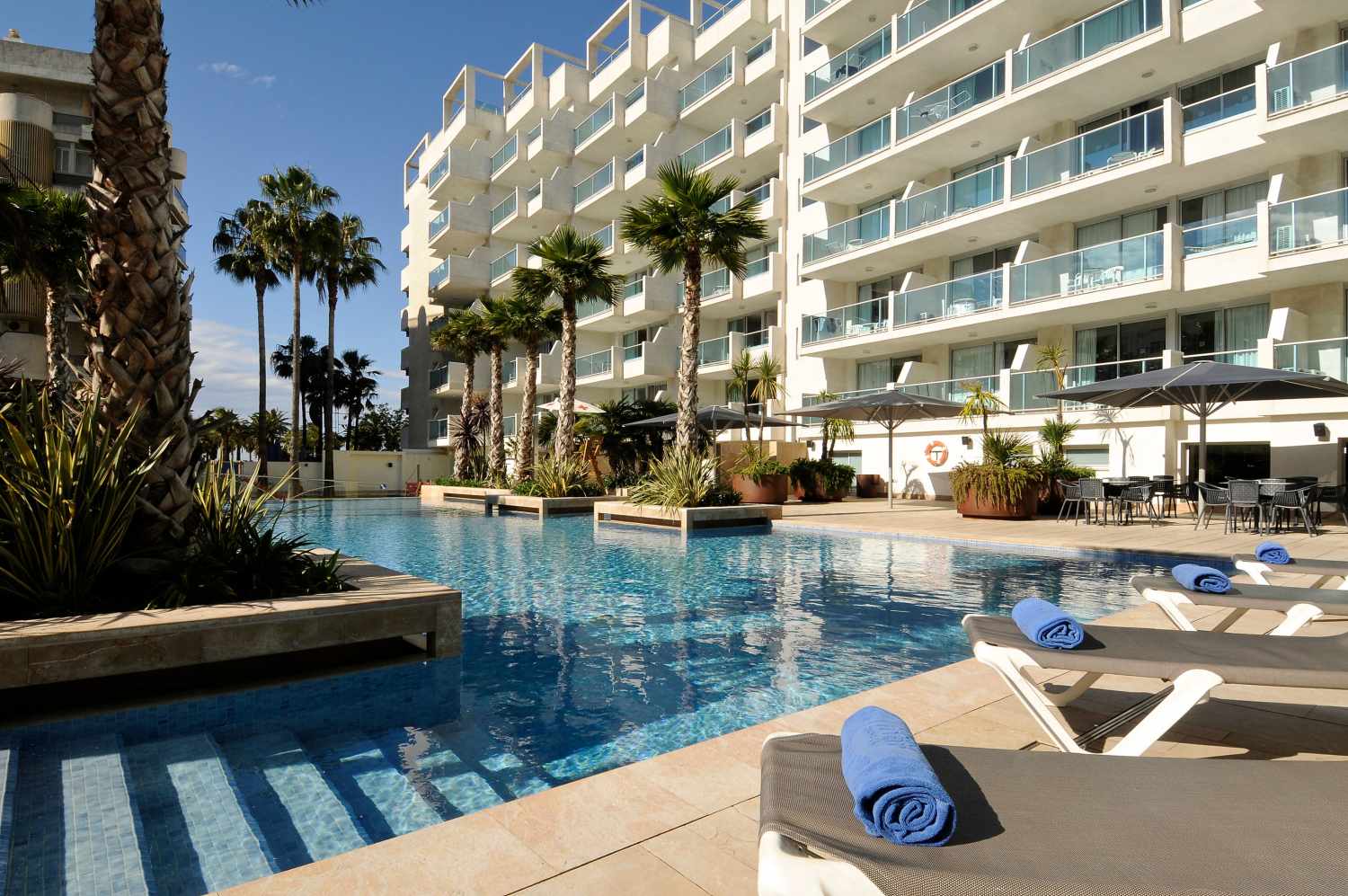Blaumar Hotel cover