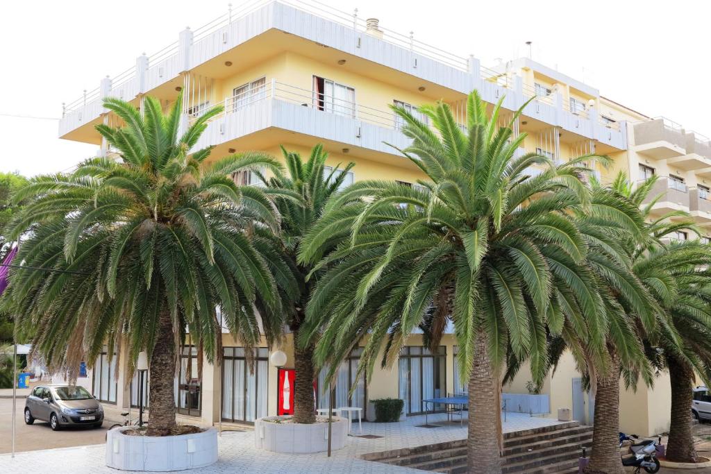 Hostal Beijuan cover