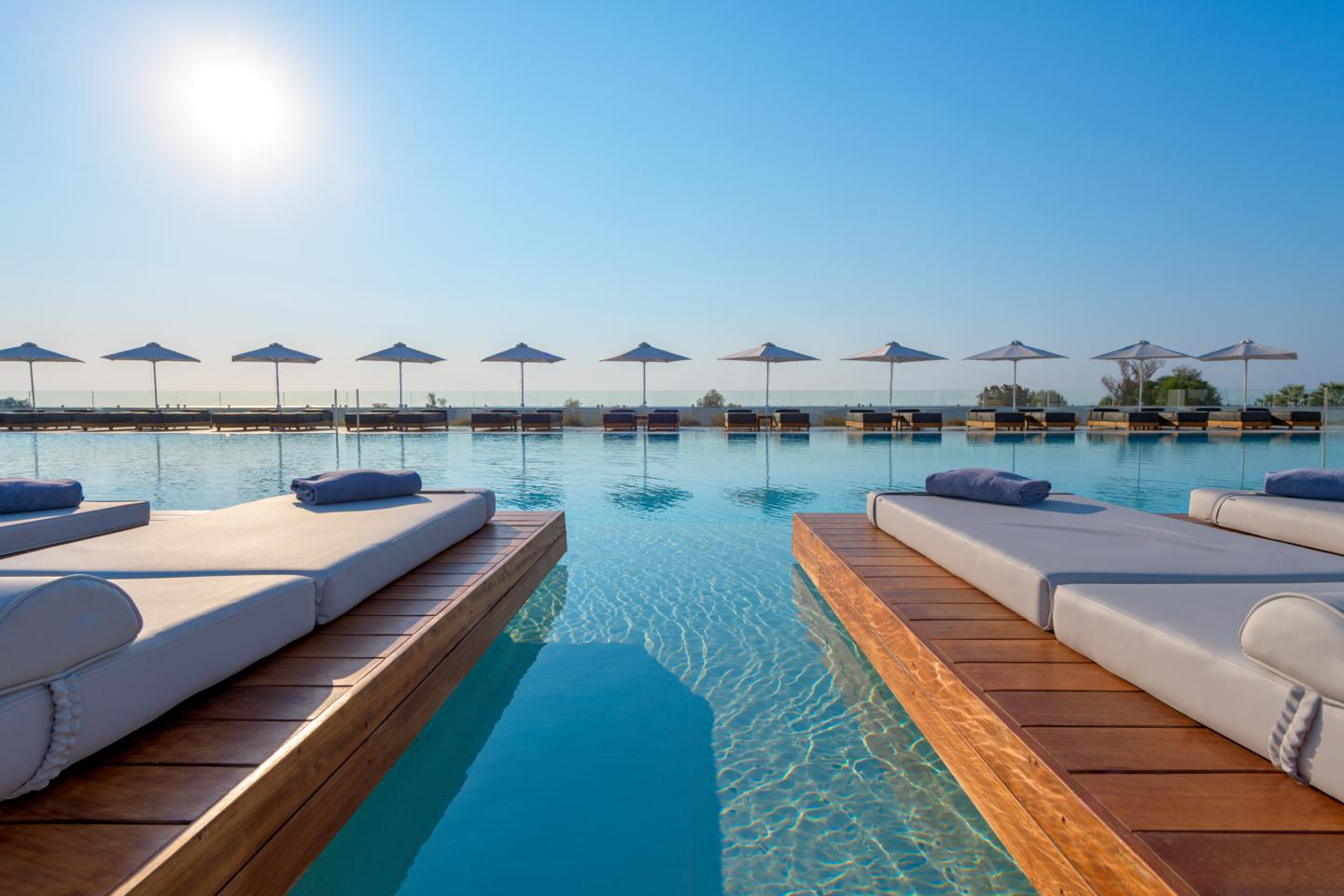 Gennadi Grand Resort cover