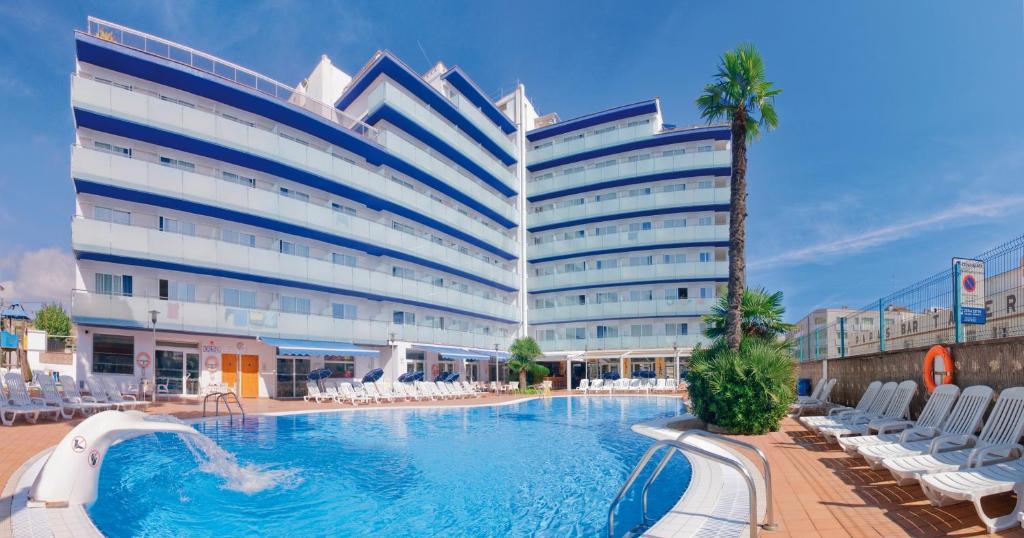 Mar Blau Hotel cover