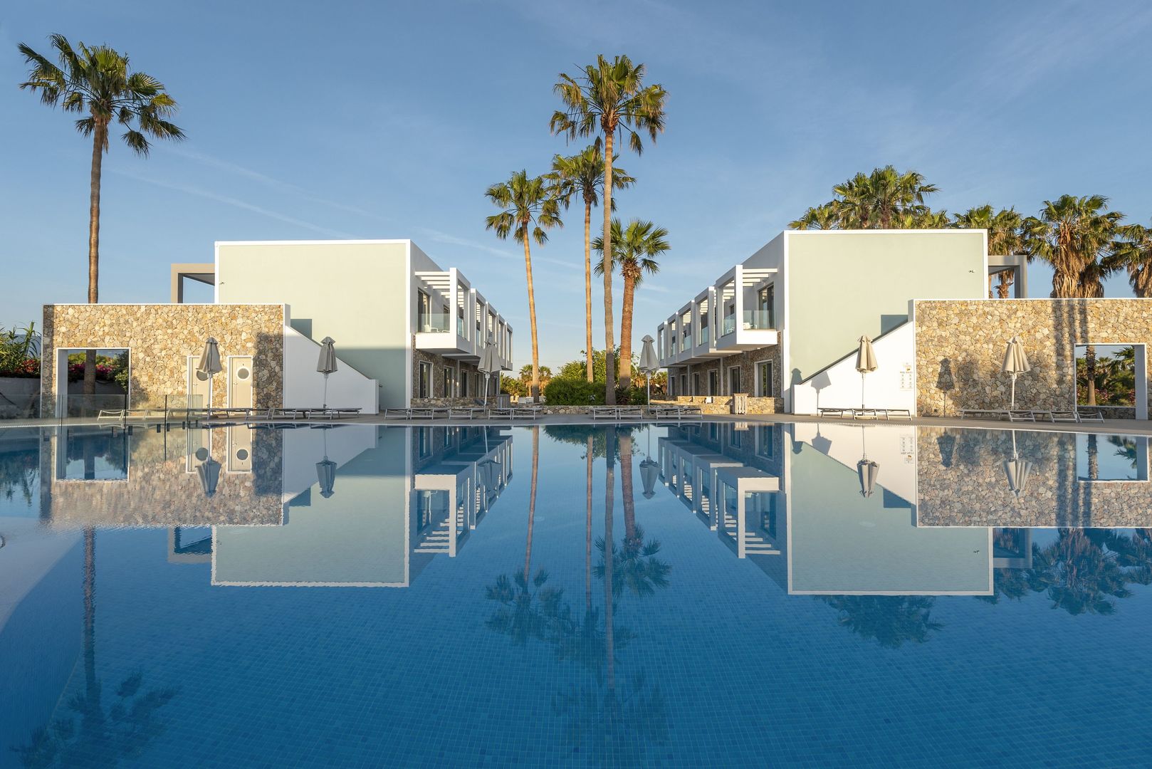 Apollon Windmill Hotel cover