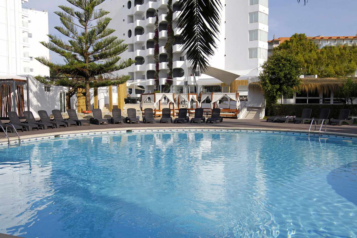 Hotel Bg Pamplona cover