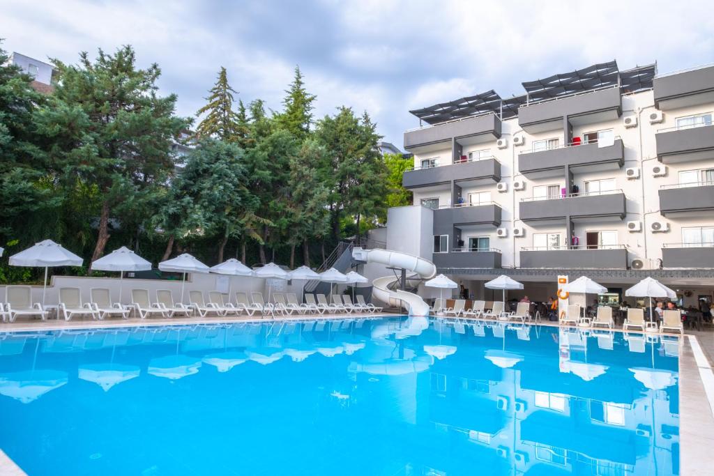 Sun Beach Hill Hotel cover