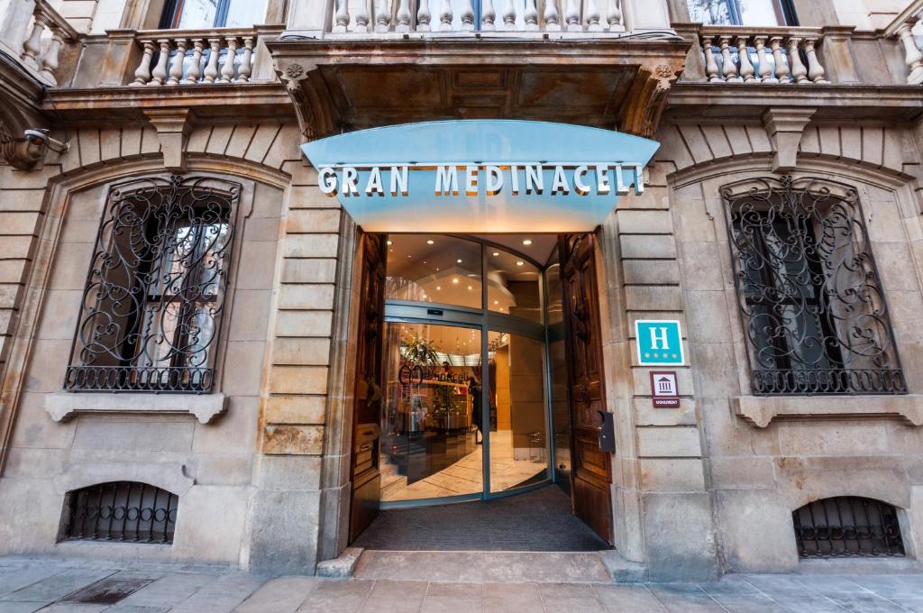 Hotel Medinaceli cover