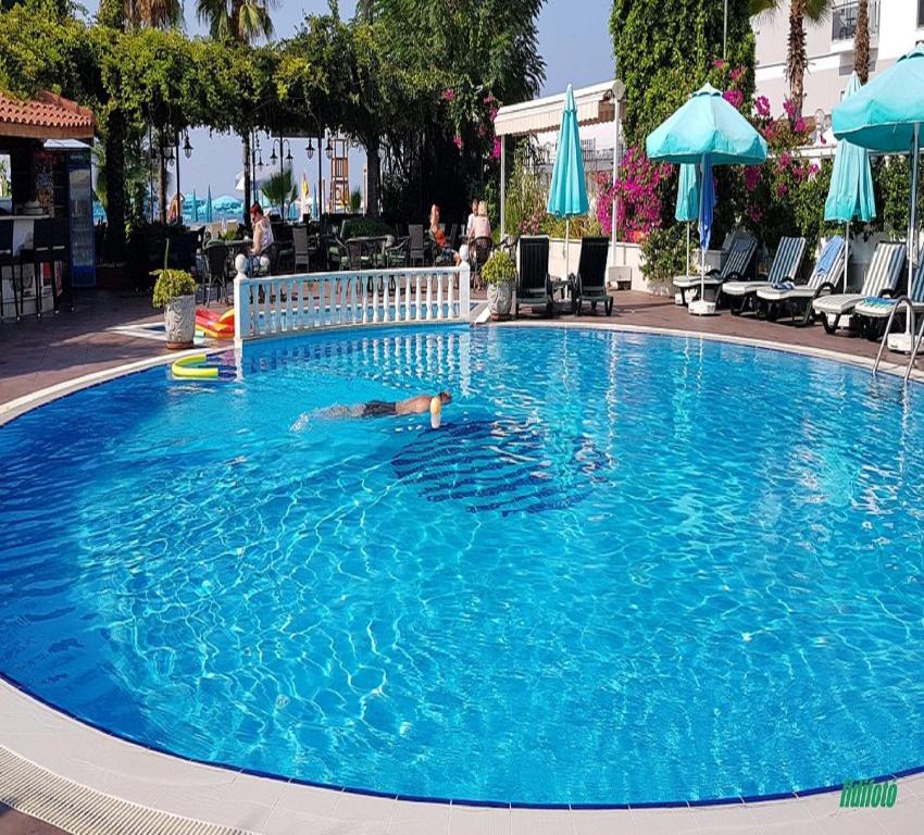 Azak Hotel cover